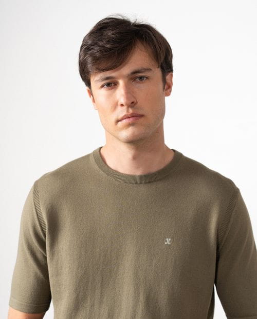 Jersey de cuello caja en punto tricotado liso y manga corta