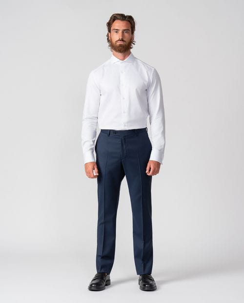 Formal slim shirt of microstructured cotton