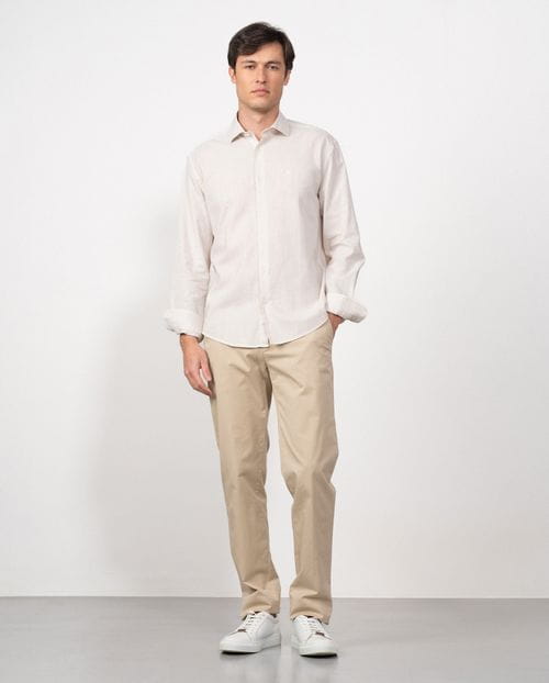 Relaxed fit sport shirt in a 'vintage' dyed fabric of linen-cotton blend