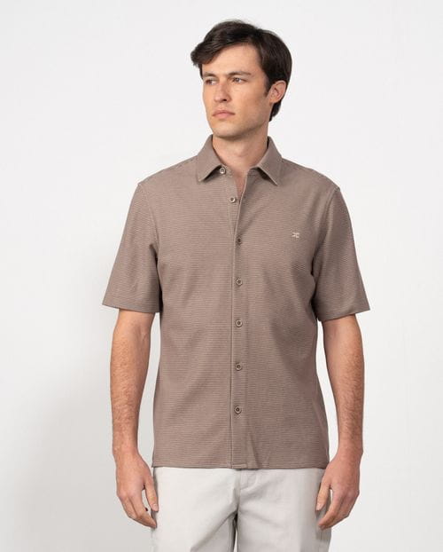 Camisa sport slim fit de punto fantasía en manga corta