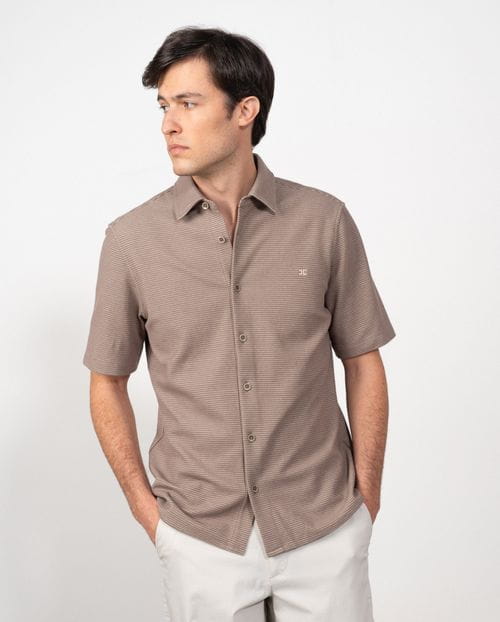 Camisa sport slim fit de punto fantasía en manga corta