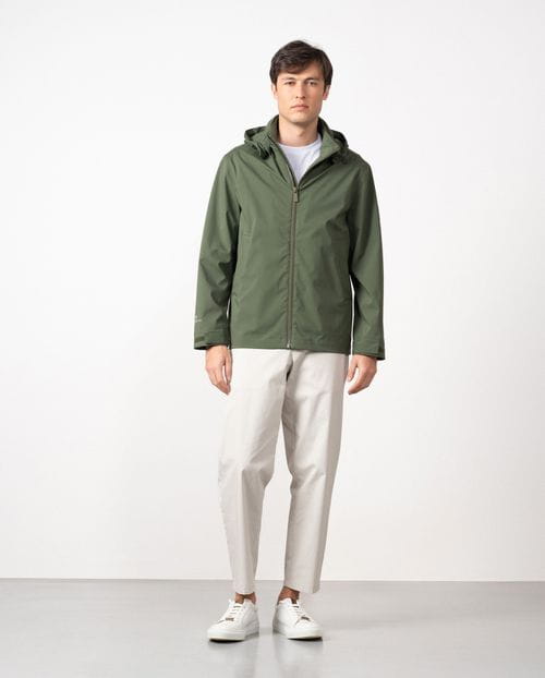 Cazadora de capucha desmontable en tejido de doble capa