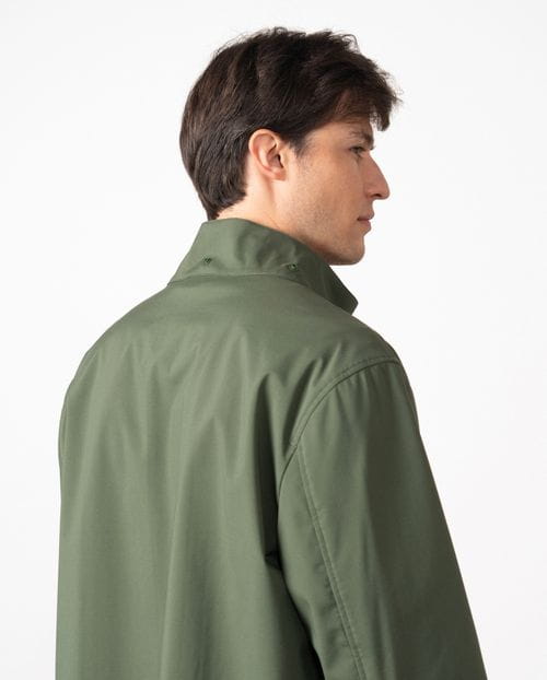 Cazadora de capucha desmontable en tejido de doble capa