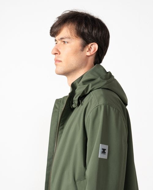 Cazadora de capucha desmontable en tejido de doble capa