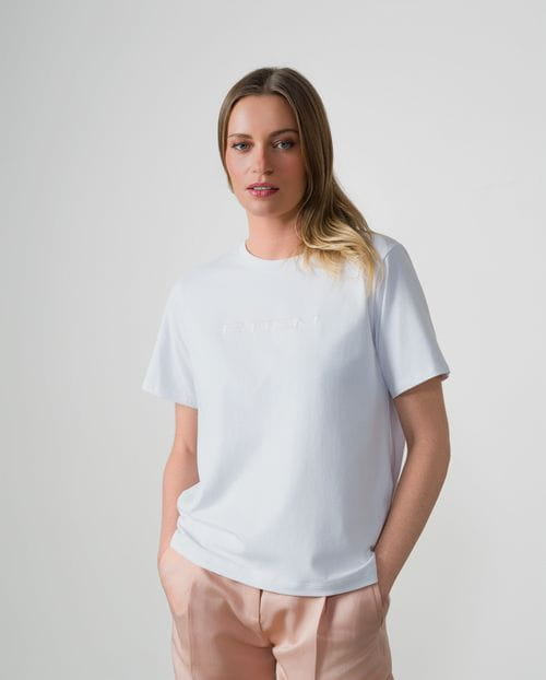 Camiseta básica con logo de ETIEM bordado en delantero