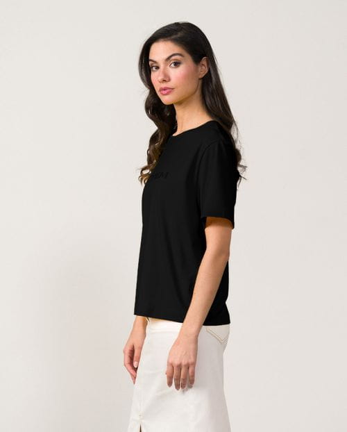 Camiseta básica con logo de ETIEM bordado en delantero