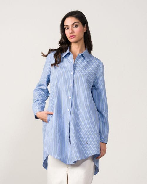 Blusón largo con bolsillos en viscosa de rayas