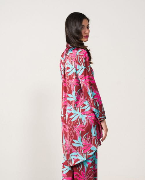 Blusón largo en satén estampado con bolsillos