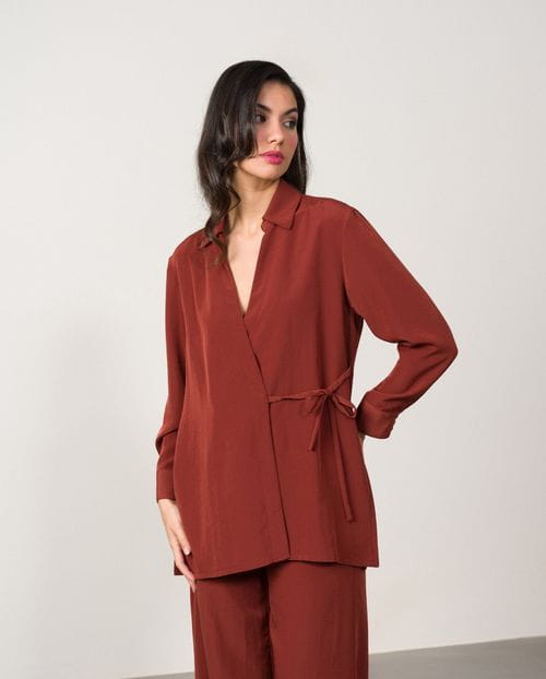 Wrapped kimono style blouse made in semi-satin fabric