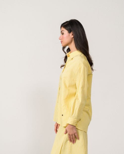 Loose-fit basic shirt in yellow fabric with light blue stripes