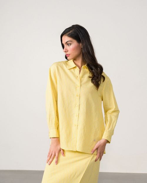 Loose-fit basic shirt in yellow fabric with light blue stripes
