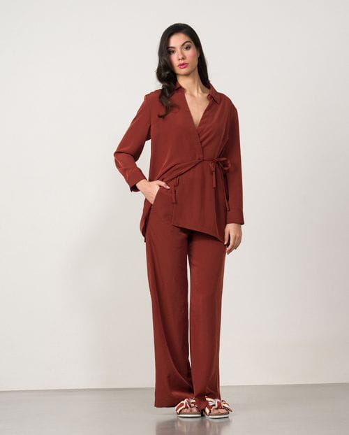 Pantalón ancho fluido de cintura elástica