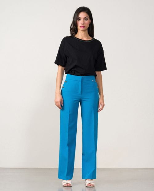 Pantalón estilo 'palazzo' con botones dorados