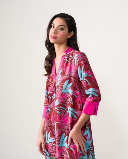 Vestido midi de vuelo en satén estampado