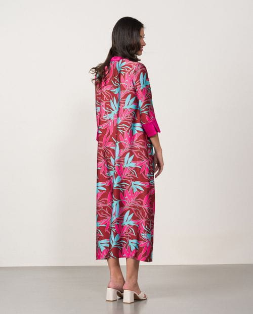 Vestido midi de vuelo en satén estampado