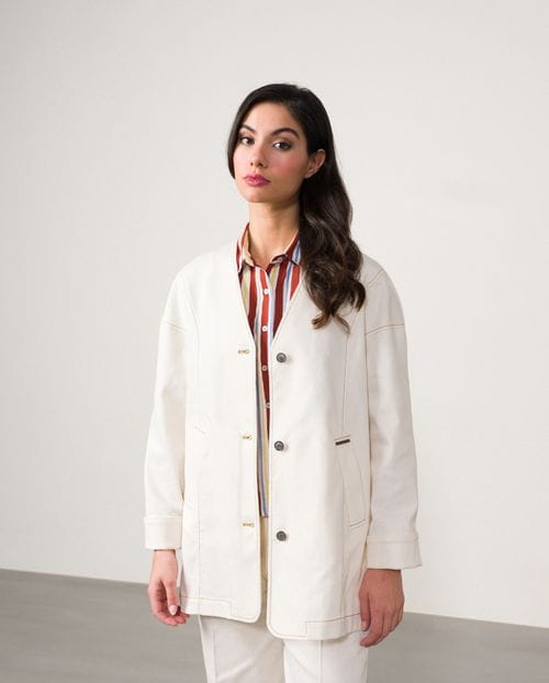 Dropped shoulder denim jacket with 'V' neckline