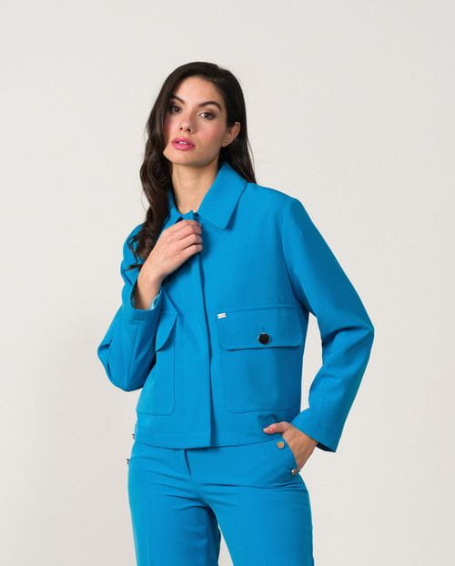 Cropped boxy design jacket with patch pocket with metallic buttons
