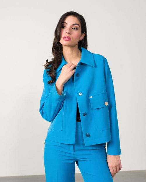 Cropped boxy design jacket with patch pocket with metallic buttons