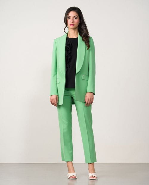 Americana larga de cuello esmoquin