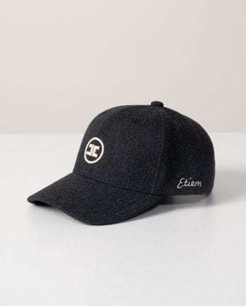 Flannel cap with embroidered ETIEM logo