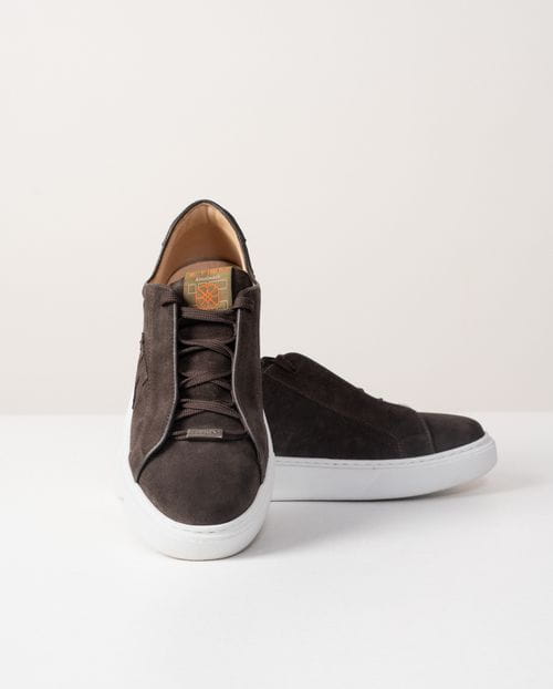 Limited edition split leather sneakers of bovine origin with ultra-light sole
