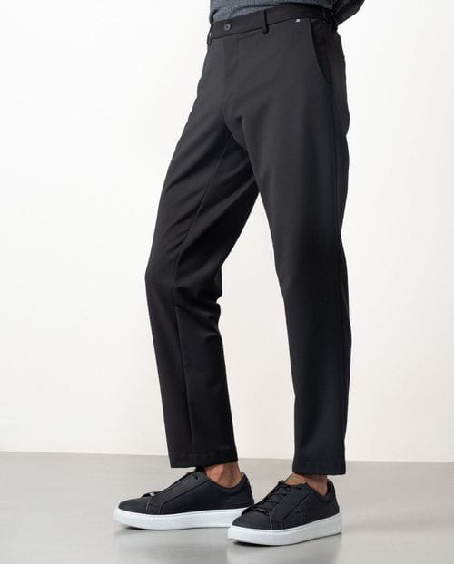 Pantalón sport de cordón y goma en la cintura en tejido de punto técnico