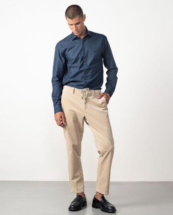 Trousers with cord and elastic waistband made of flexible corduroy