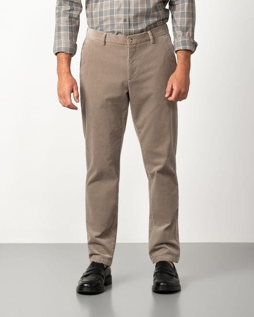 Trousers with drawstring and elastic waistband made of flexible corduroy