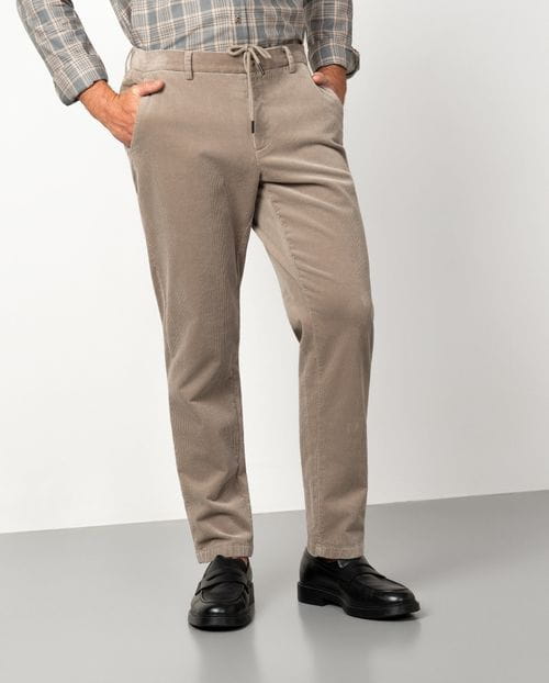 Trousers with drawstring and elastic waistband made of flexible corduroy