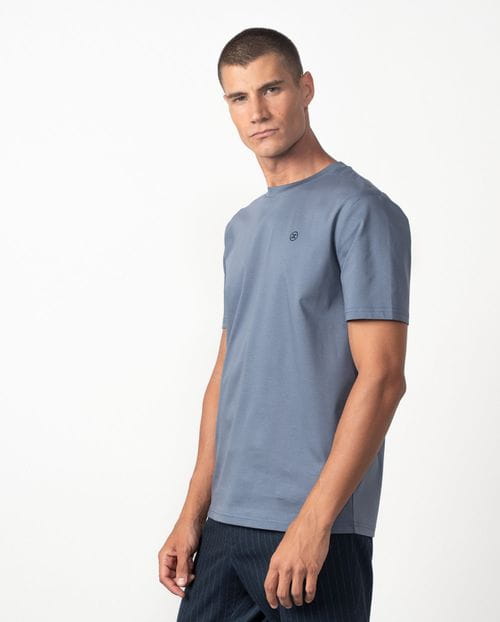 Camiseta de manga corta en algodón `efecto empolvado´ y con logo Etiem engomado