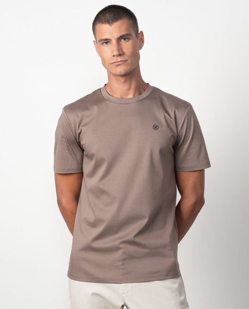 Camiseta de manga corta en algodón `efecto empolvado´ y con logo Etiem engomado