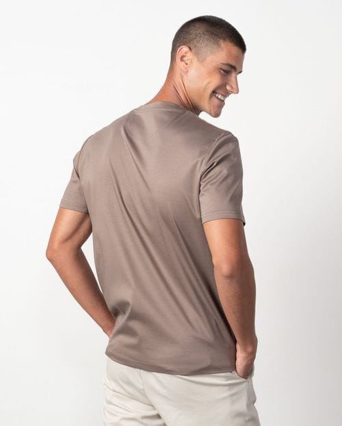 Camiseta de manga corta en algodón `efecto empolvado´ y con logo Etiem engomado