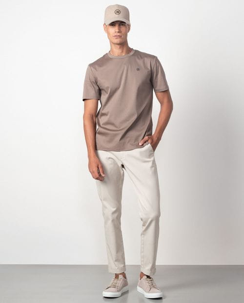 Camiseta de manga corta en algodón `efecto empolvado´ y con logo Etiem engomado