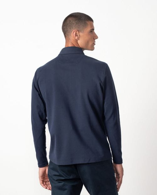 Polo camisero de botones en punto liso efecto `empolvado´