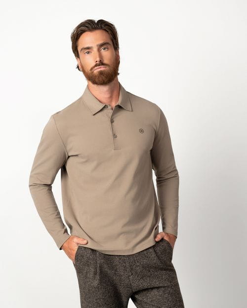 Polo camisero de botones en punto liso efecto `empolvado´