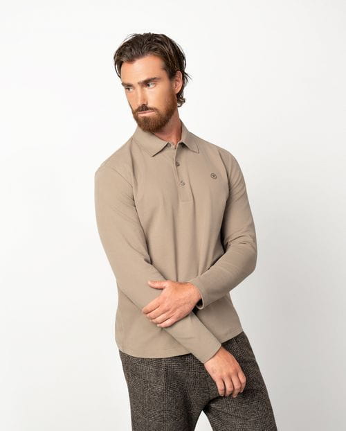 Polo camisero de botones en punto liso efecto `empolvado´