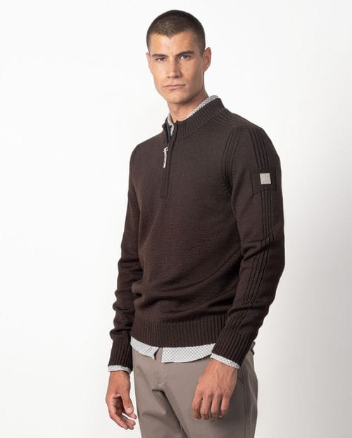 Jersey liso de cuello alto con cremallera combinado con canalés