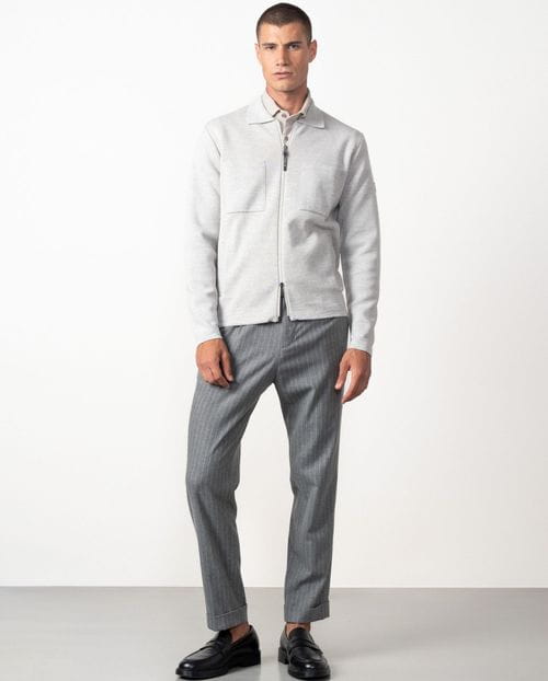 Chaqueta-cazadora en punto cerrojillo con cremallera y cuatro bolsillos