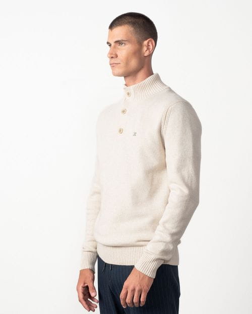 Jersey de cuello alto con cierre de botones y pequeños canalés de fantasía