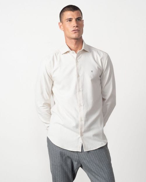 Camisa sport relaxed fit en un tejido de villela liso