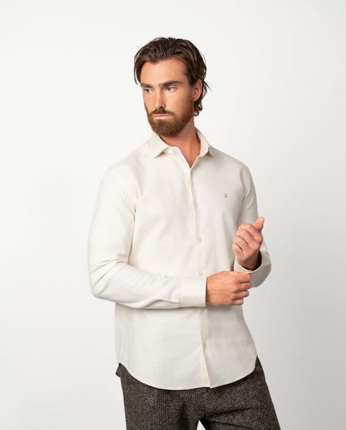 Relaxed fit sport shirt in a plain twill fabric