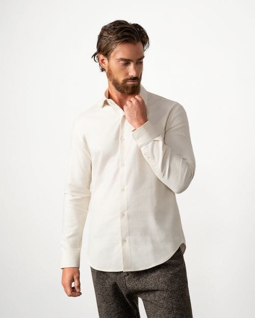 Relaxed fit sport shirt in a plain twill fabric
