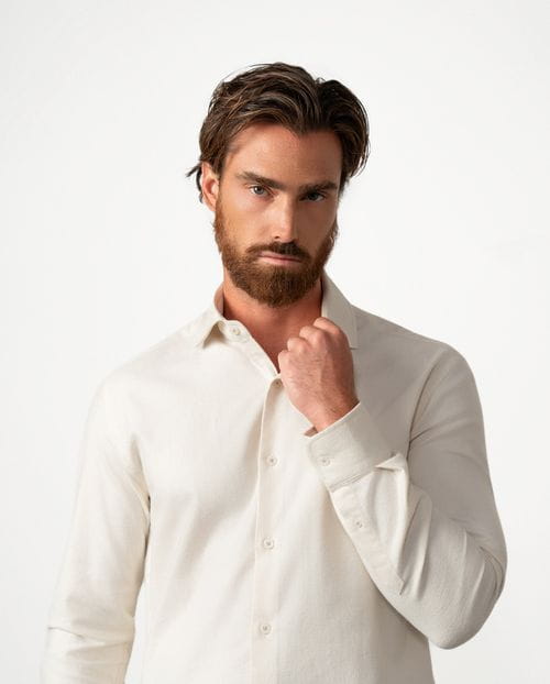 Relaxed fit sport shirt in a plain twill fabric