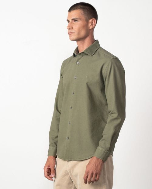 Camisa sport relaxed fit en un tejido de microestructura tintado