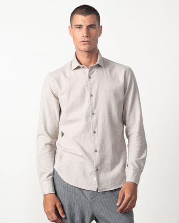 Slim fit sport shirt in microprinted cotton
