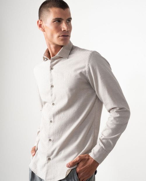 Slim fit sport shirt in microprinted cotton
