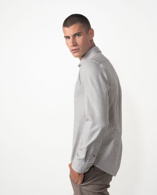 Camisa sport slim fit en estampado de algodón