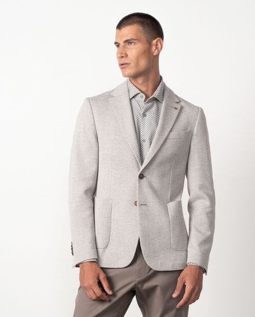 Unstructures and unlined slim fit blazer from heringbone knit-like fabric