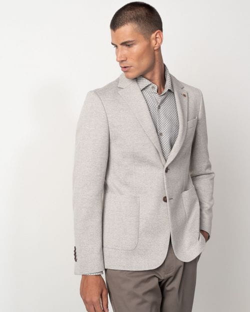 Unstructures and unlined slim fit blazer from heringbone knit-like fabric