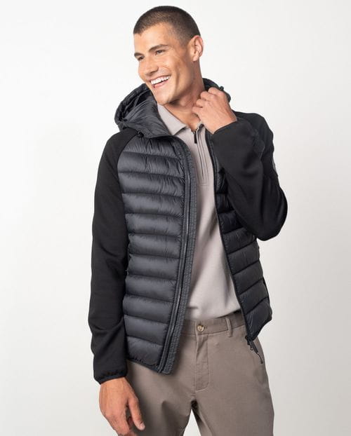 Ultra-lightweight quilded hooded jacket combining technical fabric and foam